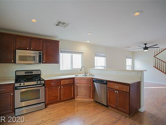 3rd image of 8824 Peace Treaty Ave