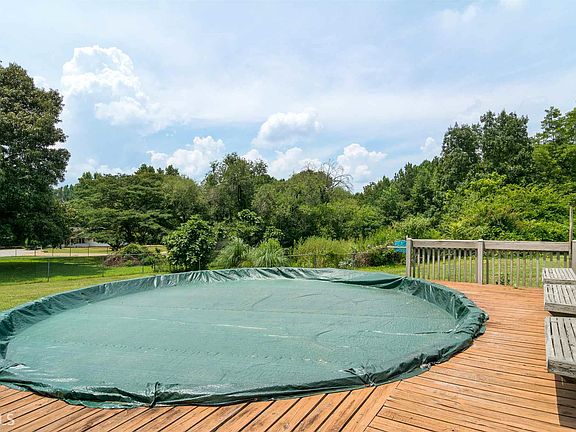 5th image of 150 Summertown Dr