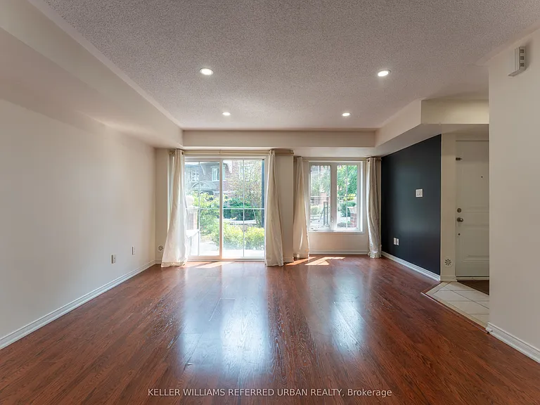 19 Hays Blvd #27 — Photo 1