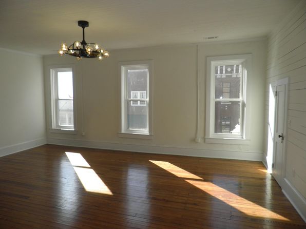 103 E Anderson St #200, Selma, NC 27576