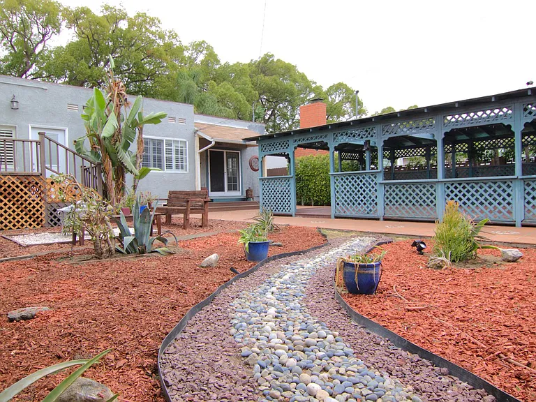 1440 N Pass Ave — Photo 19