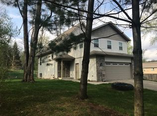 901 Connie Rd, Baraboo, WI 53913