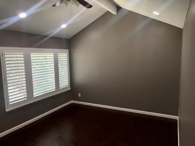 652 E Skylark Dr — Photo 9