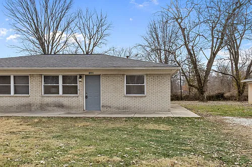 2121-2123 Fairfax Rd Photo 1
