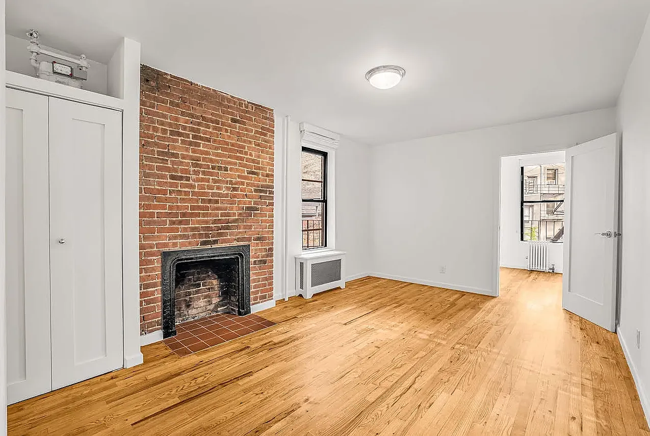 20 Cornelia Street — Photo 1