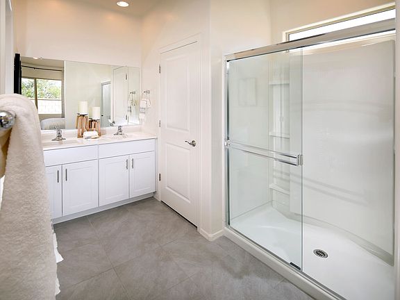 The 1460 plan modeled at Sonora at Entrada del Pueblo in Sahuarita, AZ.