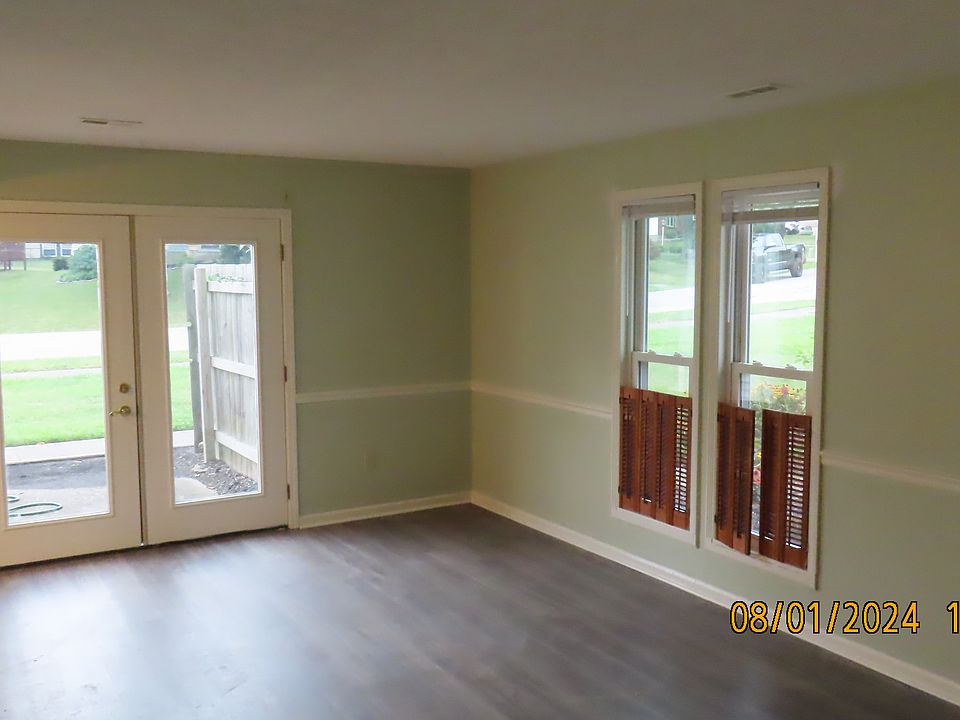 1st image of 4237 Briarwood Dr APT 3
