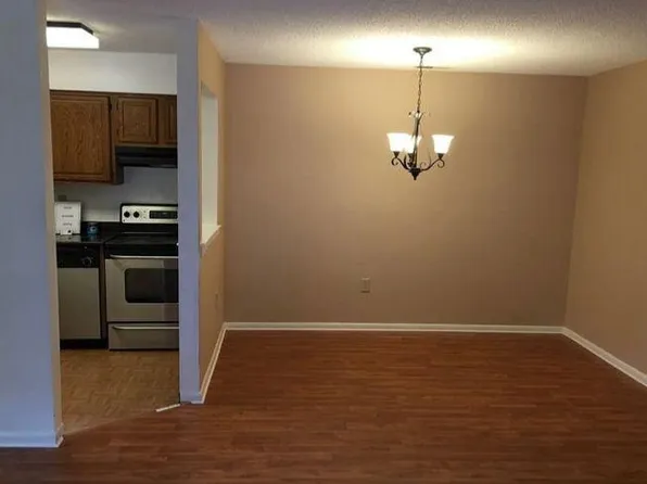 715 Ravens Crest Dr, Plainsboro, NJ 08536