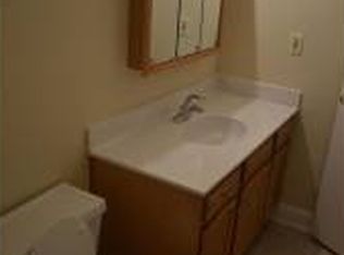 1112 Poplar Level Plz APT 19, Louisville, KY 40217