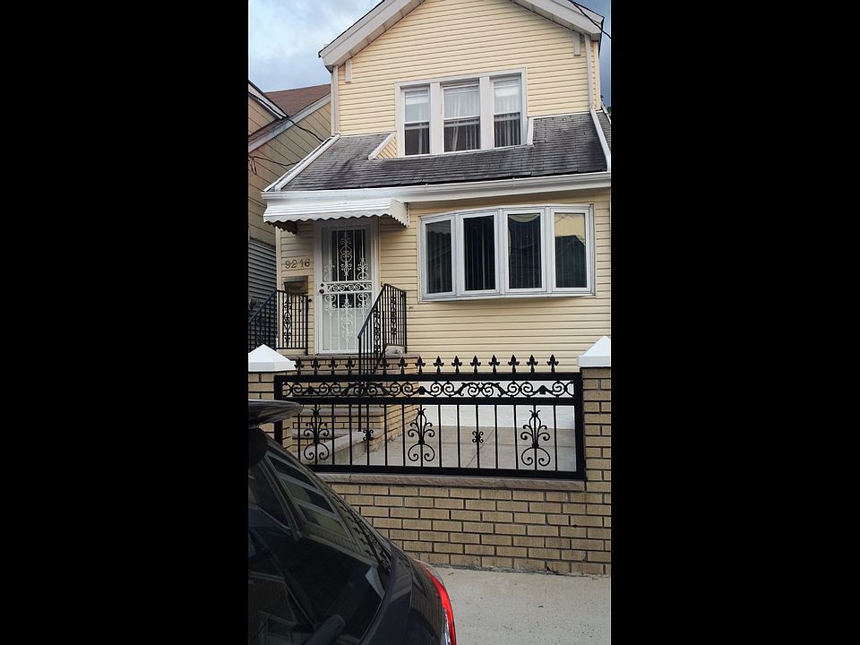 1st image of 9216 92nd Ave