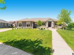 6905 S Jovan Cir, Sioux Falls, SD 57108