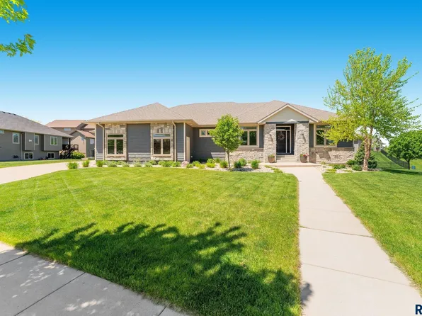 6905 S Jovan Cir, Sioux Falls, SD 57108