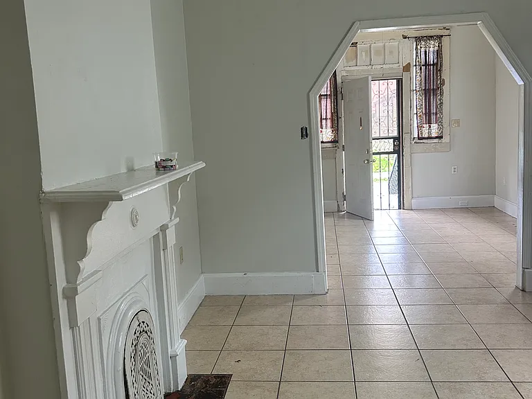 1204 Bartholomew St #A — Photo 2