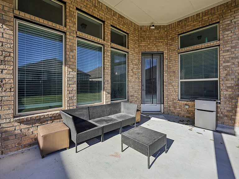 1656 Pegasus Dr — Photo 38