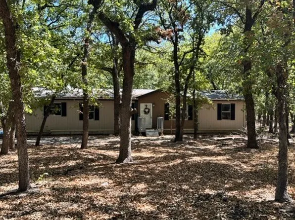 206 Finneyoaks Ln, Weatherford, TX 76085