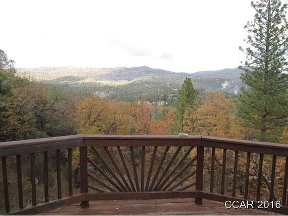 21030 Ridgeview Dr photo 1