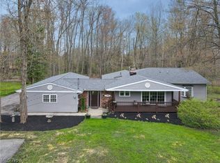 7738 Clarion Dr, Chagrin Falls, OH 44022