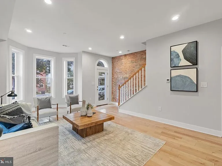 1121 Montello Ave NE #2 — Photo 4