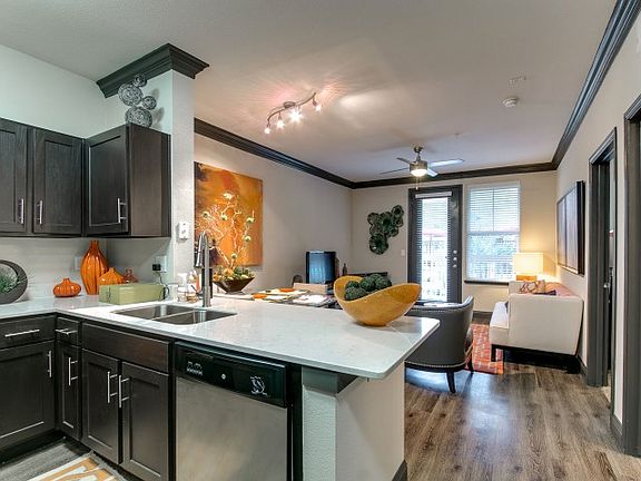 5th image of 2210 W Dallas St APT 1932