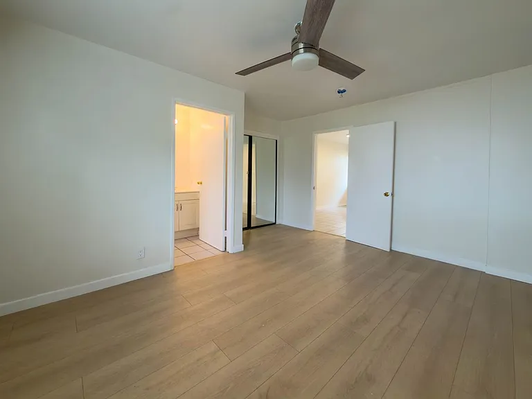 322 N Benton Way — Photo 8