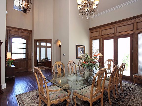 4th image of 5501 Donley Dr