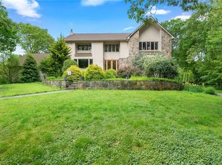 126 Varnum Dr, Warwick, RI 02818