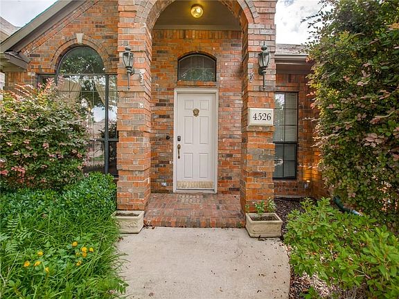 3rd image of 4526 Rosemont Ave