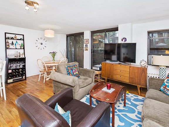 3rd image of 339 W 20th St APT 1R