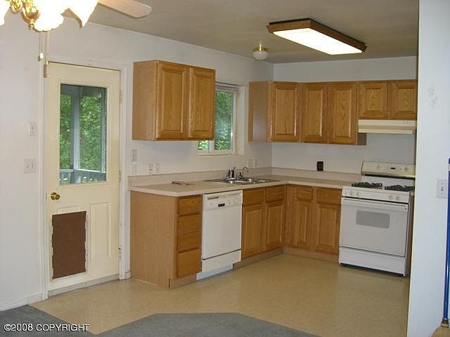 2nd image of 2601 N Cottonwood Loop