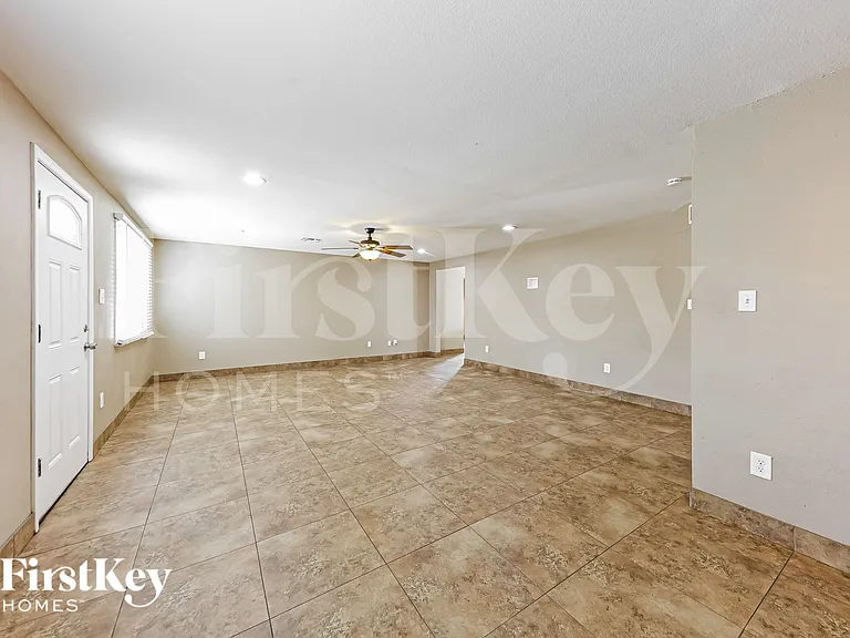 3550 E Thunderbird Rd — Photo 5