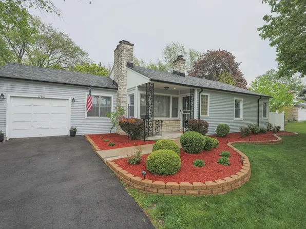 17401 Poe Ave, Hazel Crest, IL 60429