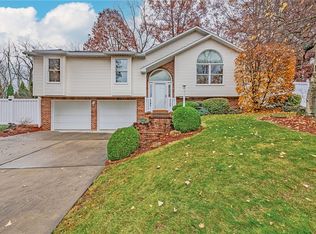 238 Navaho Dr, Greensburg, PA