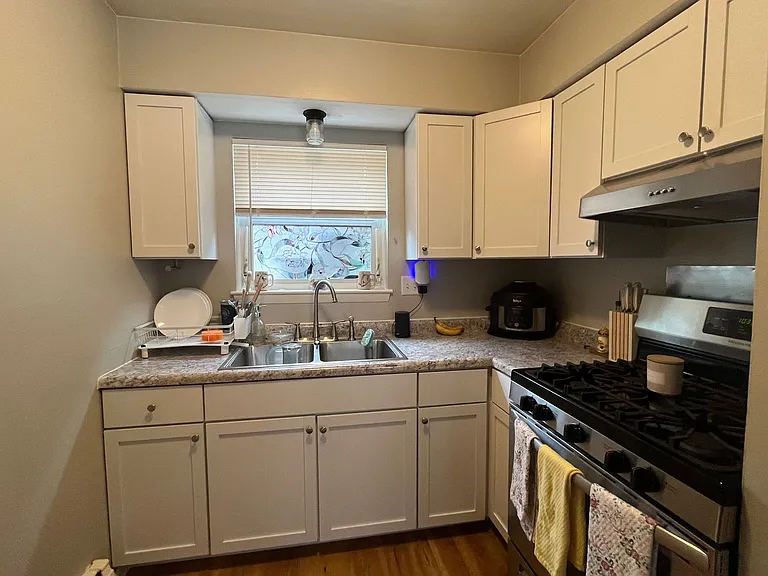 2705 N Oakland Ave — Photo 16