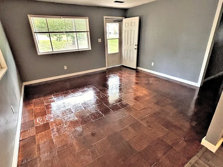 1006 Danville Rd SW — Photo 5