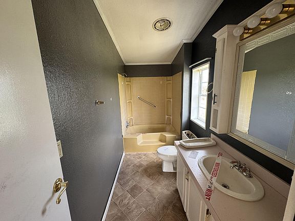 4th image of 2070 Squiresville Rd