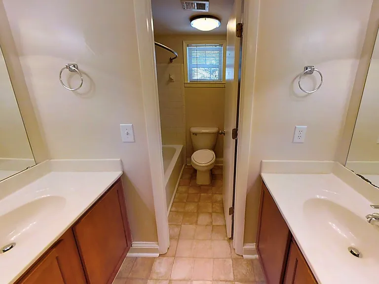 Village Green Apartment Homes — Photo 92