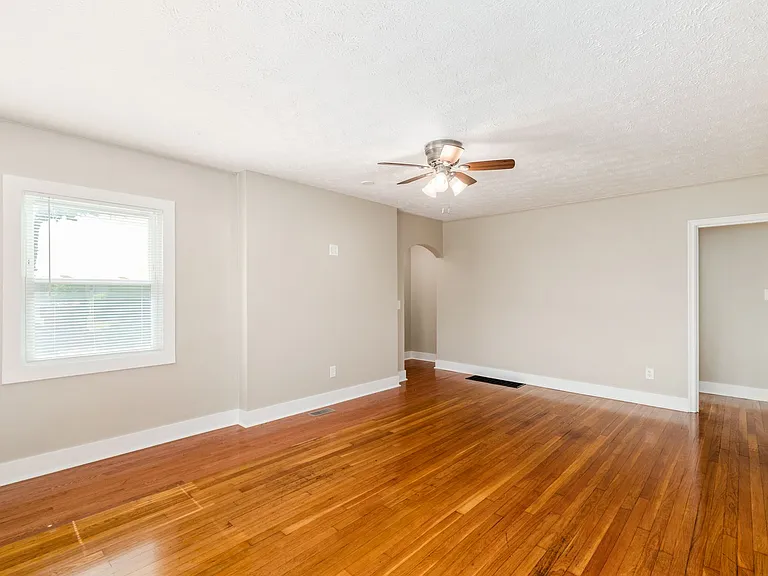 2215 Dresden St — Photo 5