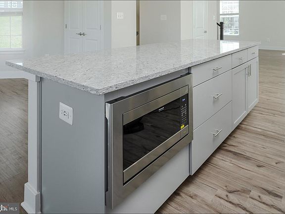 5th image of 11819 Summer Woods Pl