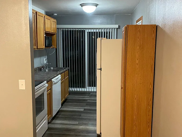 3417 Richard St — Photo 9