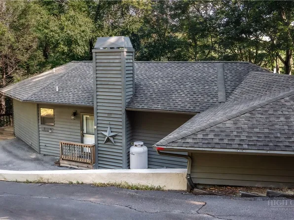 997 Winterstar Loop, Burnsville, NC 28714