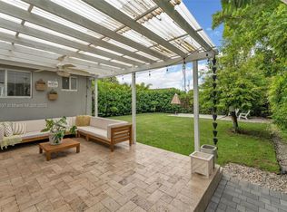 3075 SW 19th St, Miami, FL 33145