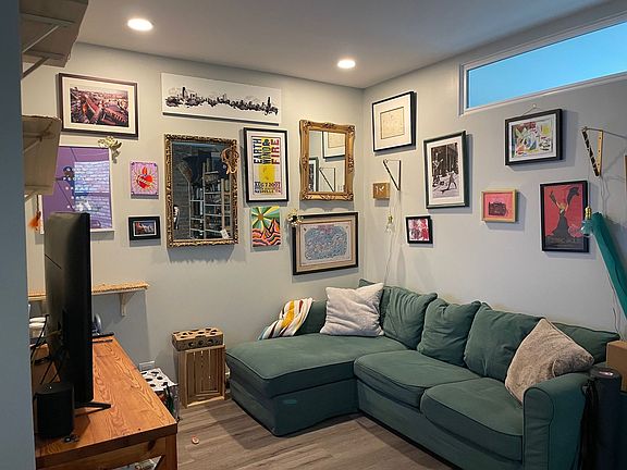 3rd image of 1831 S Throop St #3R