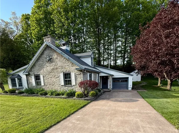 5841 Stockbridge Falls Rd, Munnsville, NY 13409