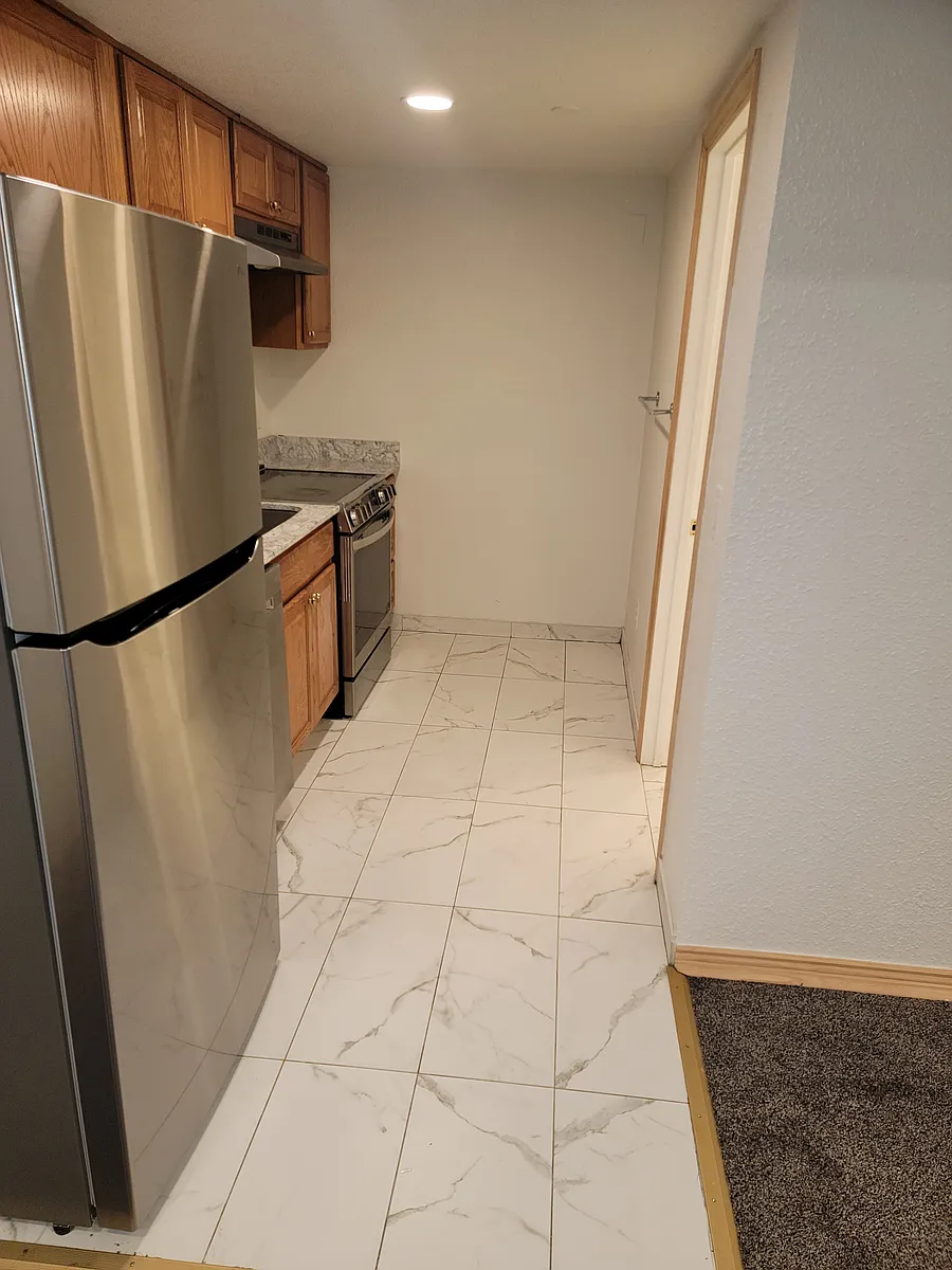 Kitchen - 1409 E 22nd Ave #1B