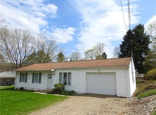 220 Orchard Ln, Butler, PA 16001