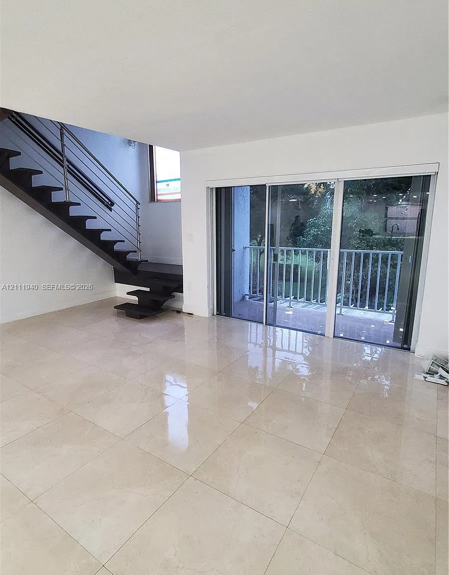 2 bed, 1209 sqft, $2,900 — Photo 2