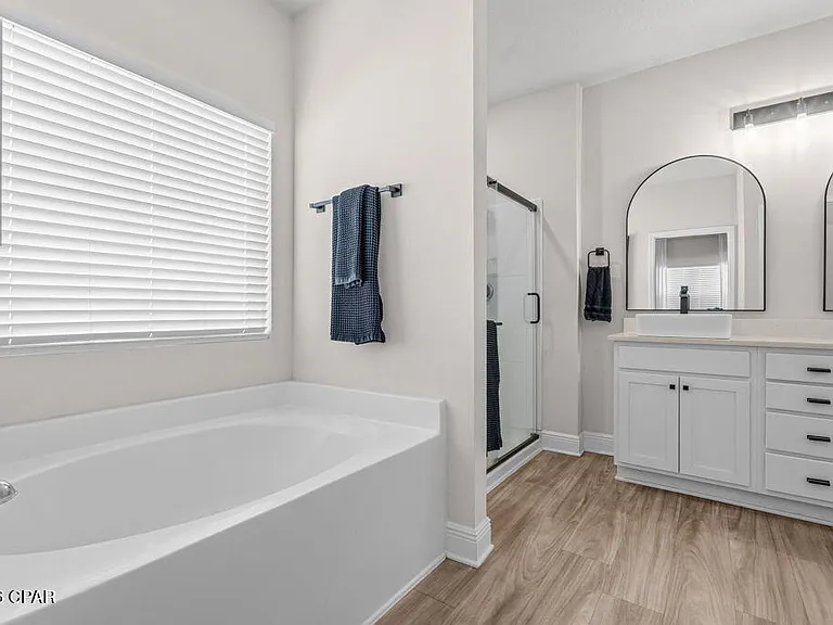 350 Emerald Cove St — Photo 19