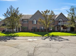 382 Marigold Cir, Westland, MI 48185
