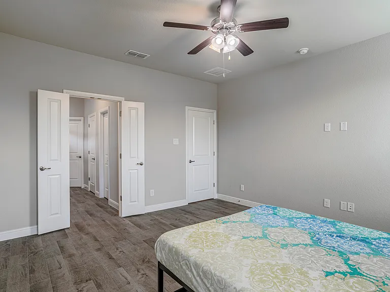 15825 Bronte Ln — Photo 17