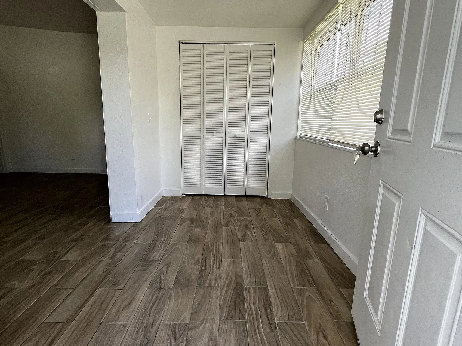 5823 Iris Boulevard - 1 — Photo 3